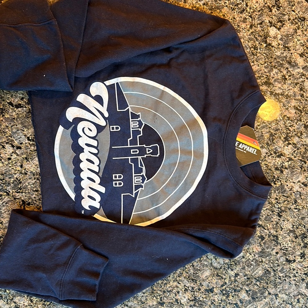 NEW WITH TAGS University of Nevada, Reno cropped crewneck sweatshirt Blue Size S